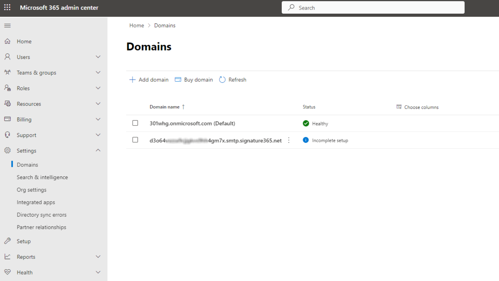 Microsoft 365 Admin Center Domains list showing the Signature 365 smtp domain with Incomplete setup status